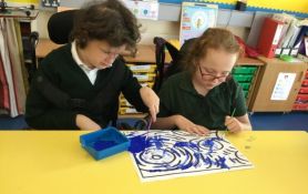 Sparrows get creative with amazing art Van Gogh style!